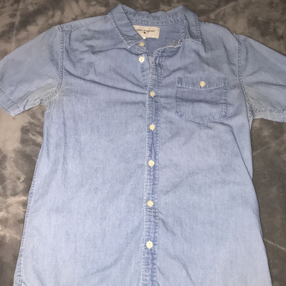 Light Blue Shortsleeved Button Down